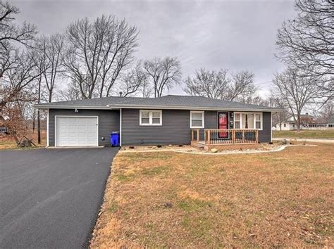 The Zestimate for this Single Family is 170,100, which has increased by 22,200 in the last 30 days. . Zillow decatur illinois